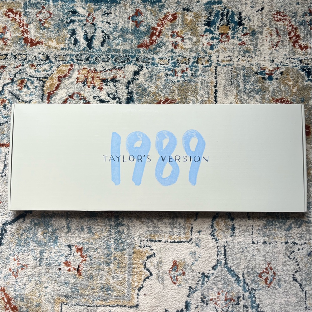 1989 Taylor's Version Vinyl Film Shelf